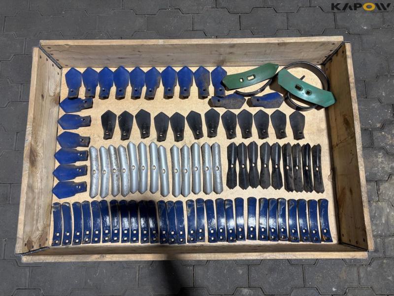 Unused tips for harrow tines 9