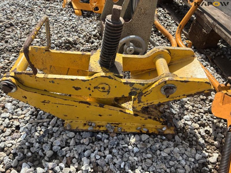 Railway track equipment 10