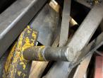 Lifting/support equipment 16