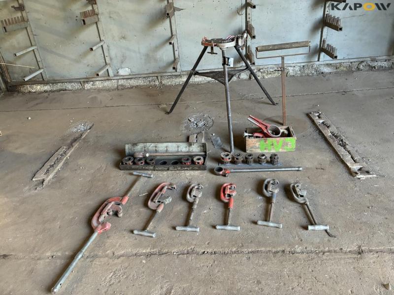 Pipe and thread cutting equipment 1