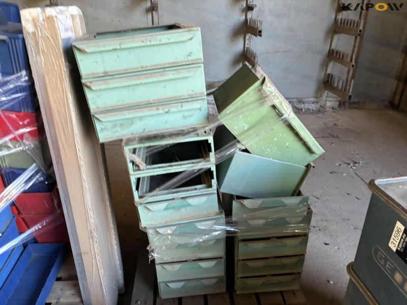 Equipment for workshop equipment 18