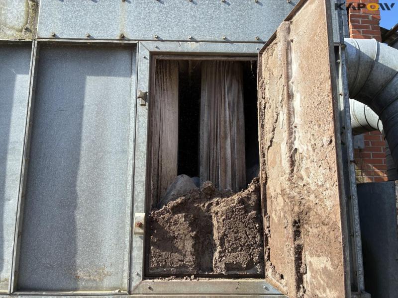 Extraction system 14