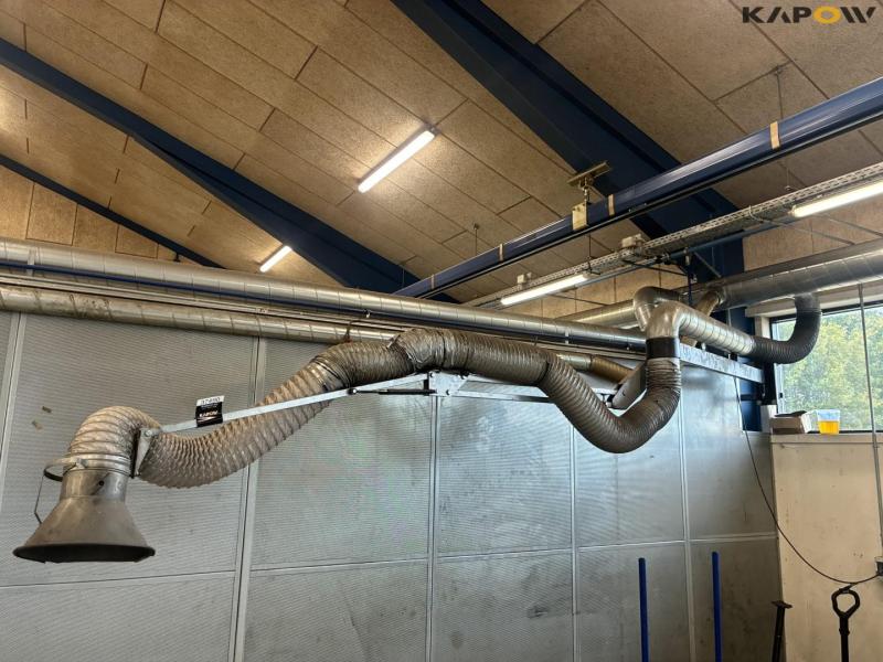 Extraction arm with bracket 1