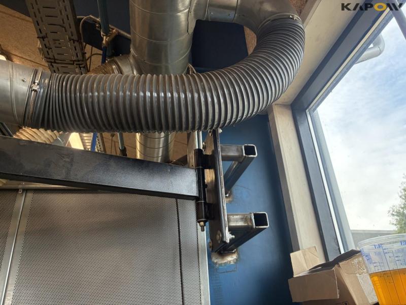 Extraction arm with bracket 11