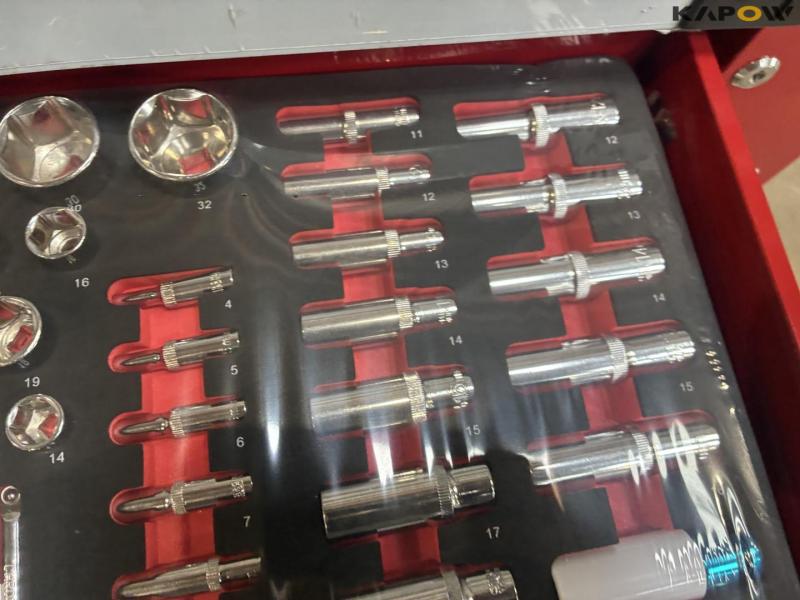 Ultratoolz tool cabinet 28