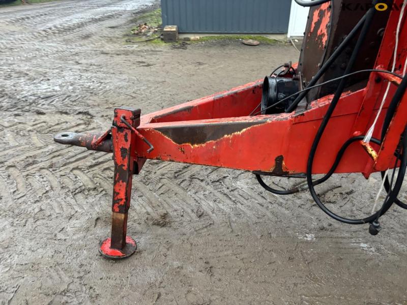 UM 13.50 sludge truck 9