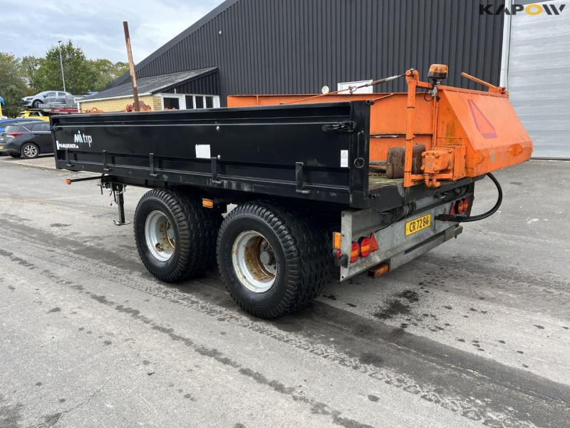 Umega UHF10 tipper truck with sand spreader 7