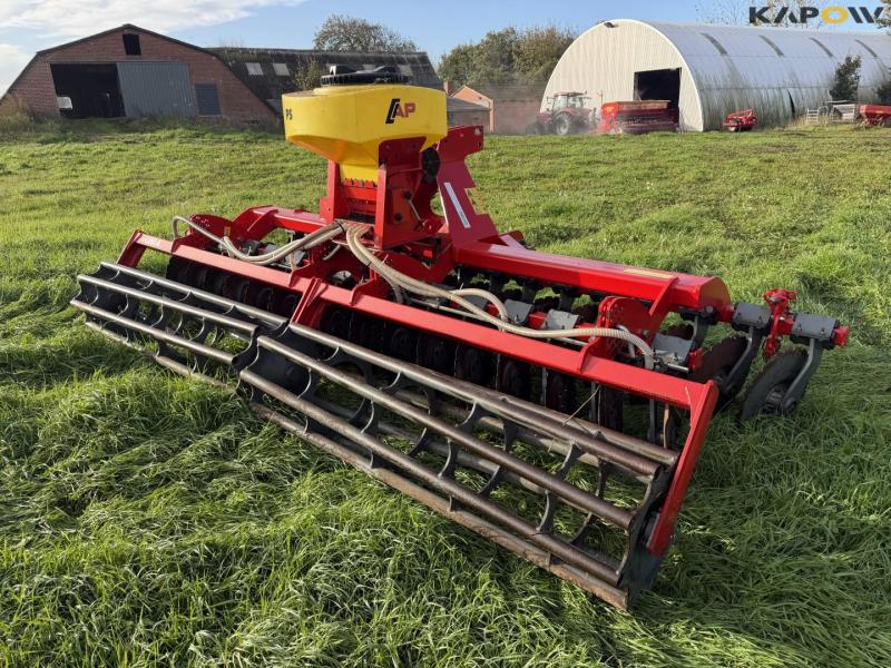 Unia Ares L4 disc harrow with seed box 5