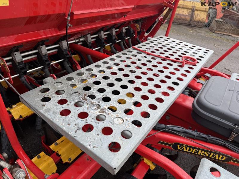 Väderstad Rapid 300C super XL seed drill 38