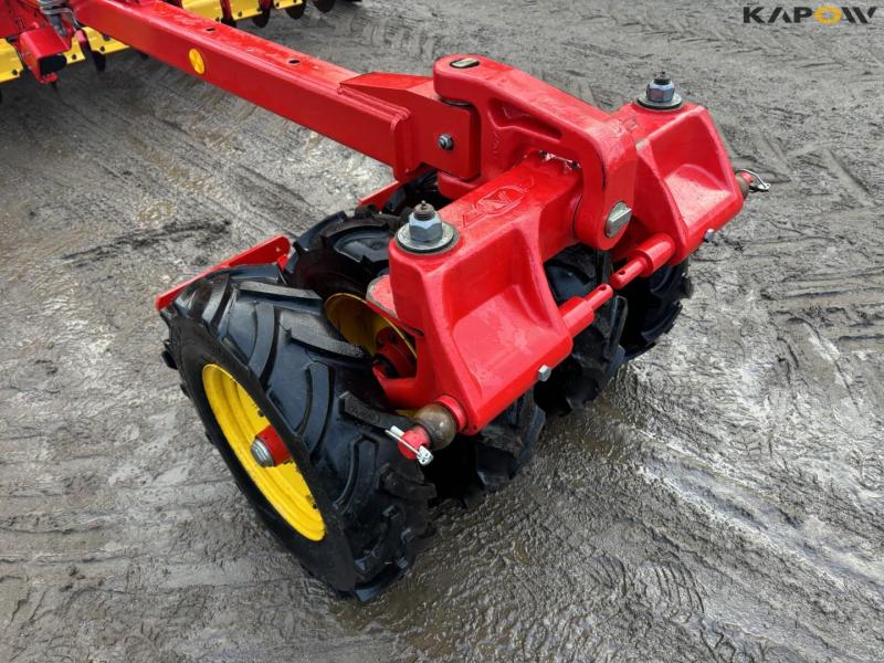 Väderstad Rapid 400 seed drill 11