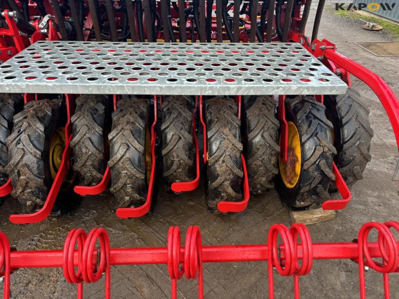 Väderstad Rapid 400 seed drill 41