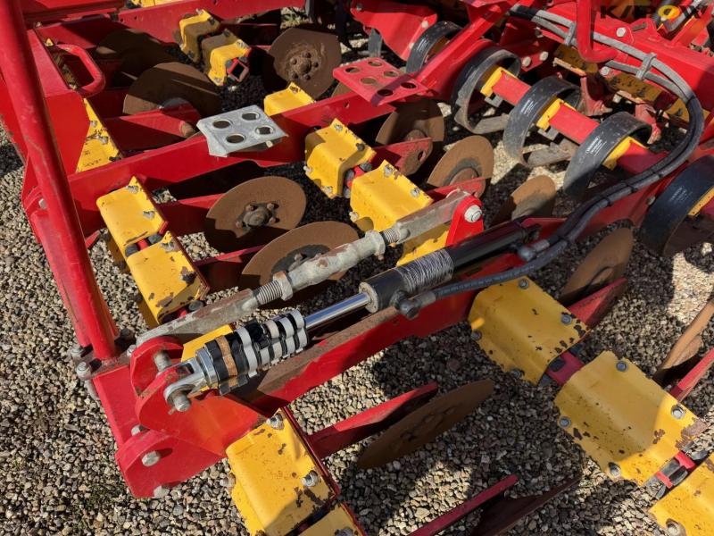 Väderstad Rapid 400C seed drill 9