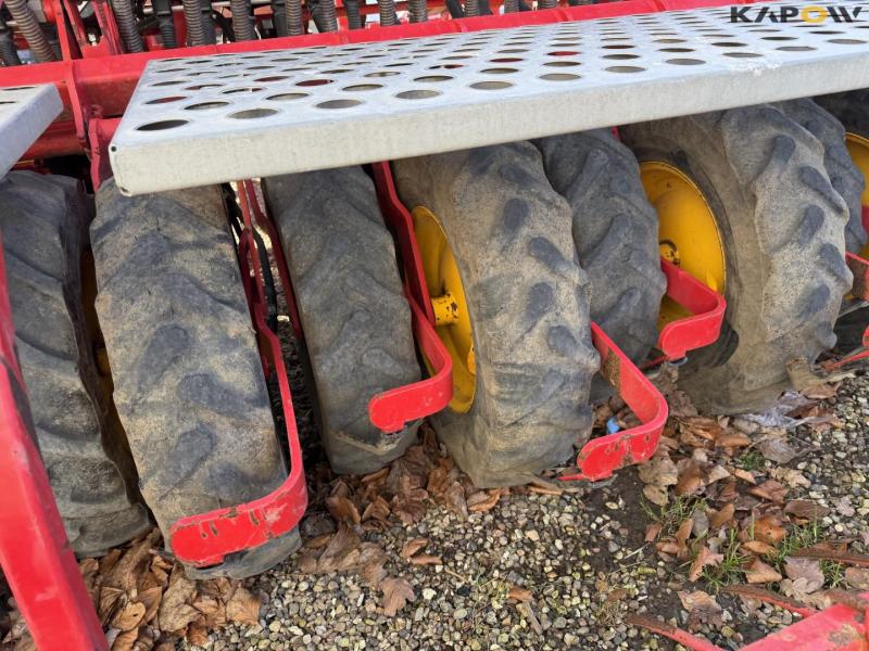 Väderstad Rapid 400C seed drill 42