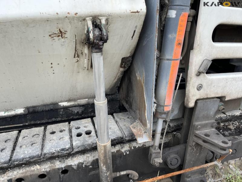 Vögele 1800-2 asphalt paver 7