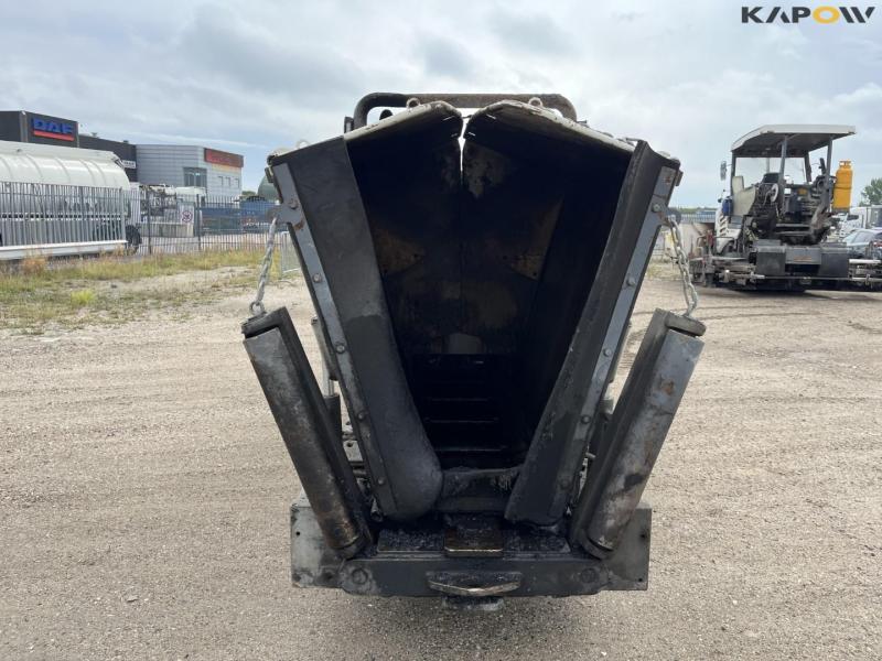 Vögele Super 800 asphalt paver 2