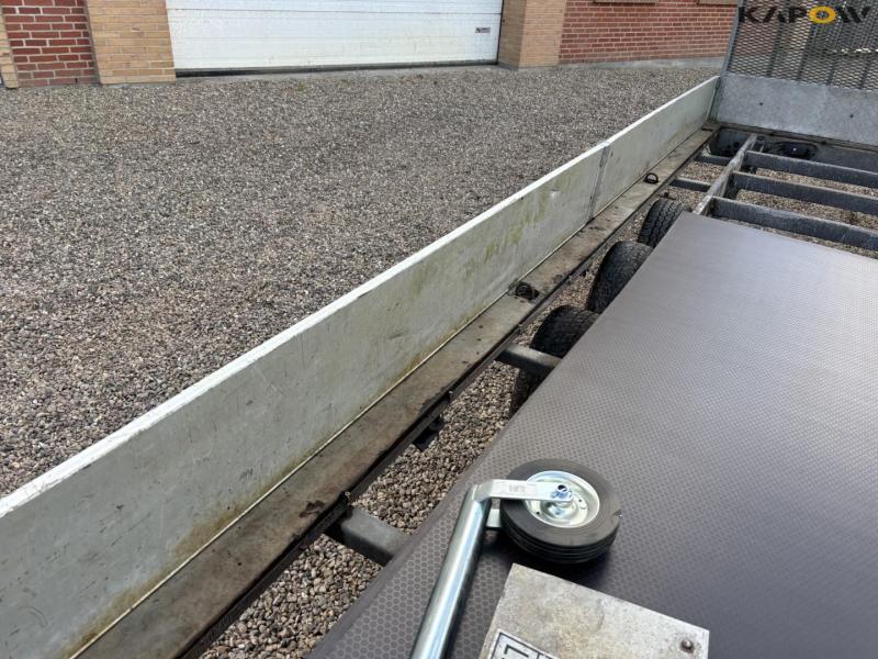 VA trailer - Without registration certificate 22