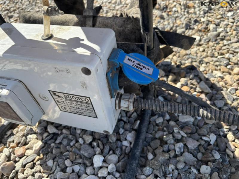 Wet cutter 10
