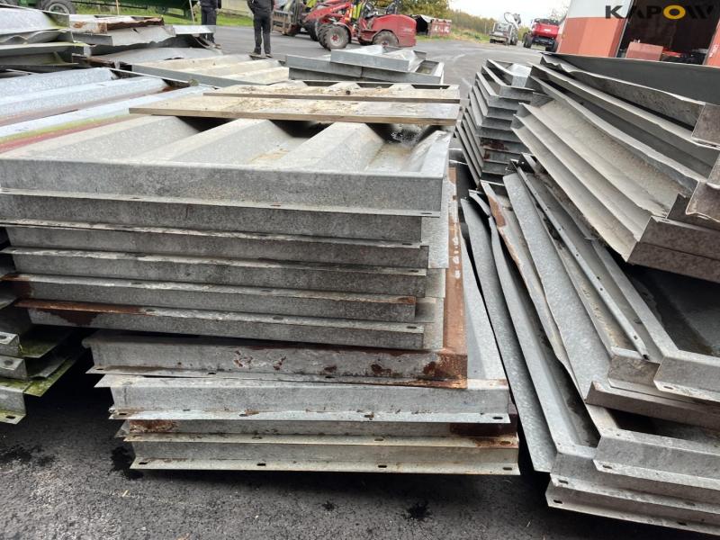 Wall elements for grain silos 13