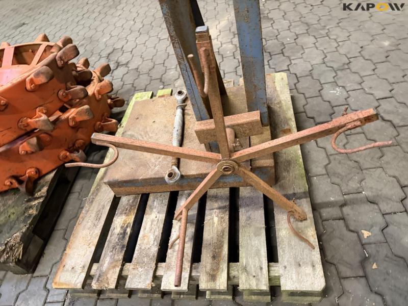 Weight, fence roller and iron wheel 22