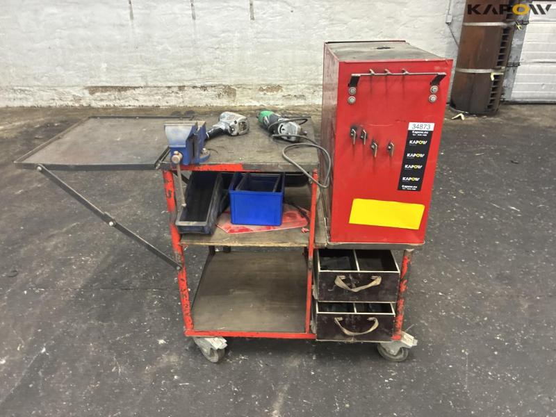 Workshop table with contents 2