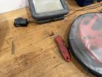 Workshop table with air tools and air hose 25