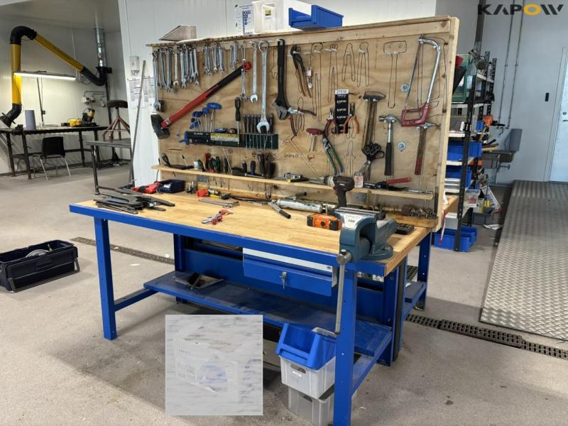 Workshop table with tools 1