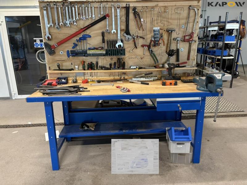 Workshop table with tools 2