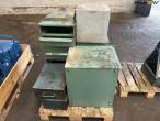 Workshop equipment/ Tool boxes 16