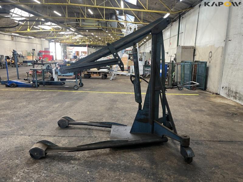 Workshop crane 8