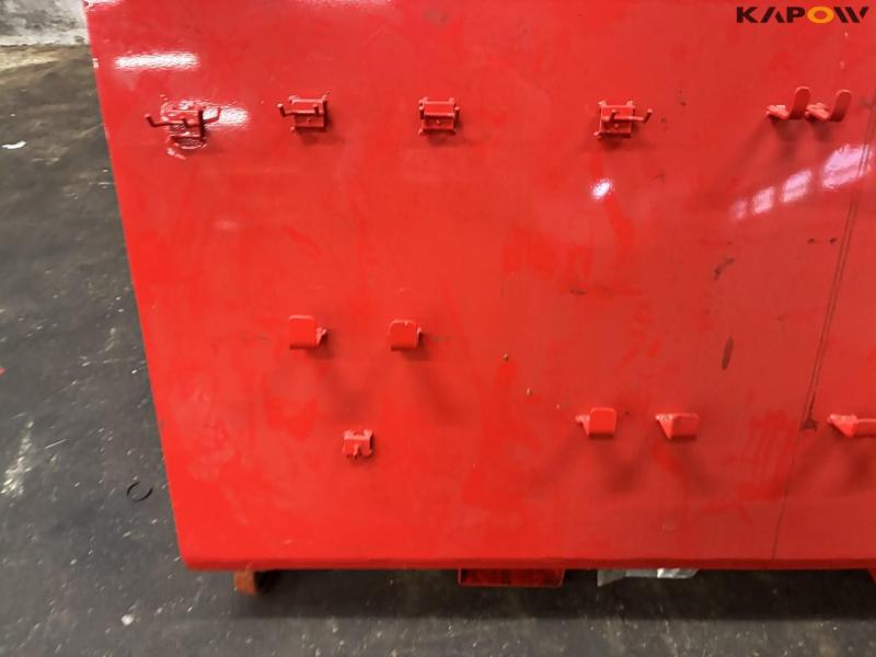 Workshop shelving 12