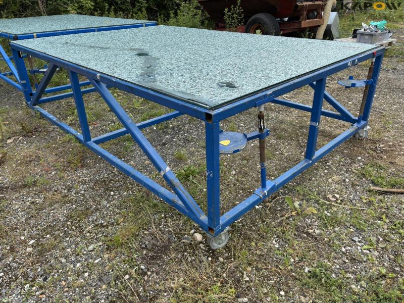 Workshop trolley with tempered glass top 3