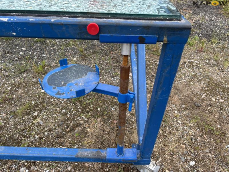 Workshop trolley with tempered glass top 8