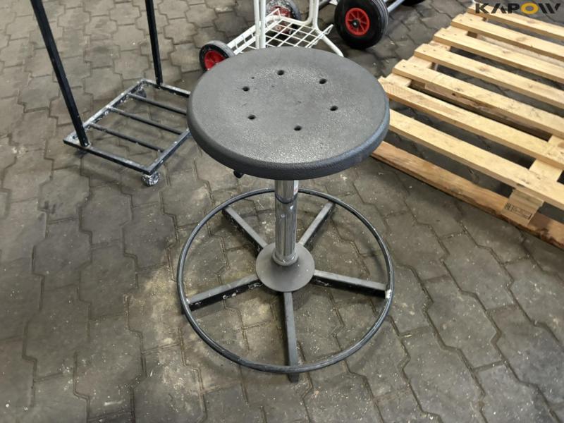 Miscellaneous workshop equipment 11