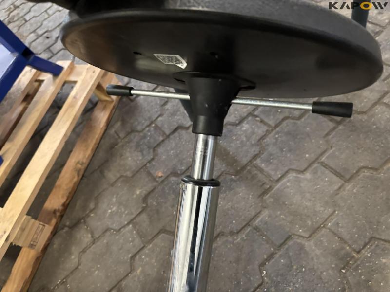 Miscellaneous workshop equipment 13