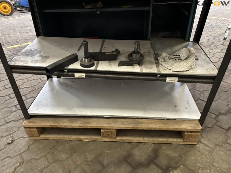 Miscellaneous workshop equipment 27