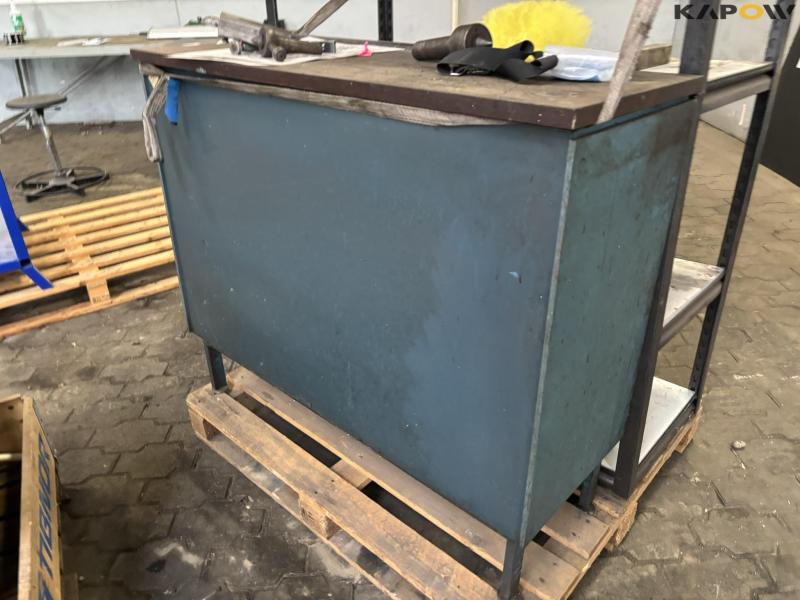 Miscellaneous workshop equipment 30