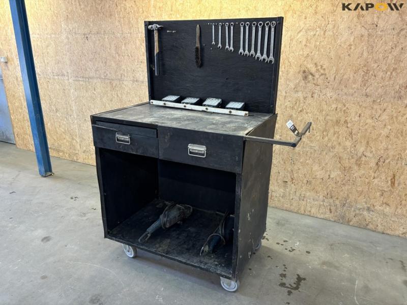 Workshop trolley with tools 1