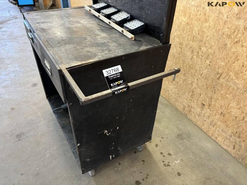 Workshop trolley with tools 5