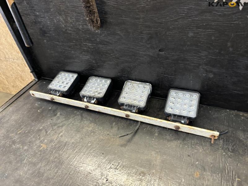 Workshop trolley with tools 8