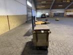 Workshop trolley and table 4