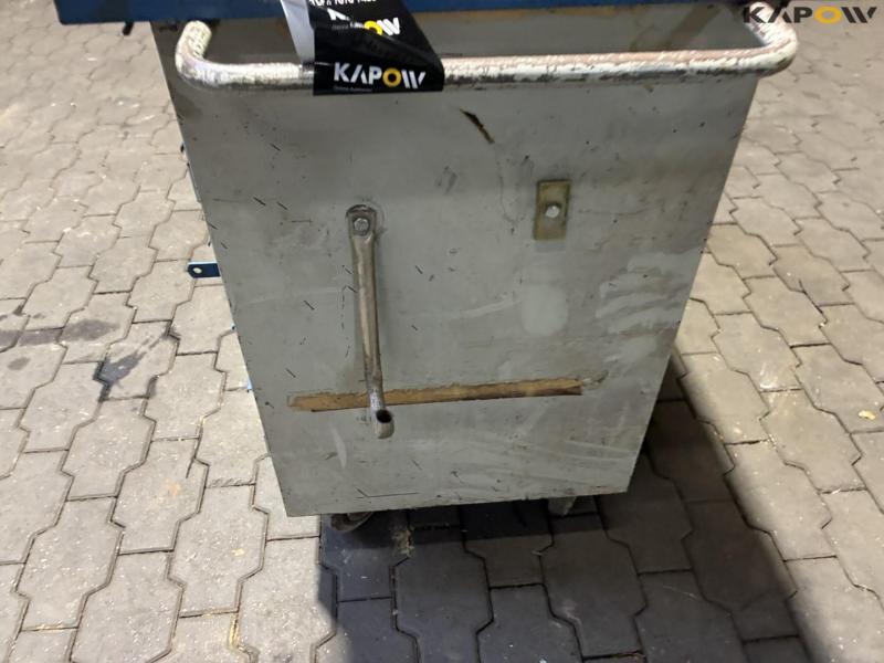 Workshop trolley on wheels 18