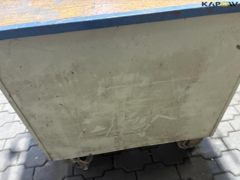 Workshop trolley on wheels 19