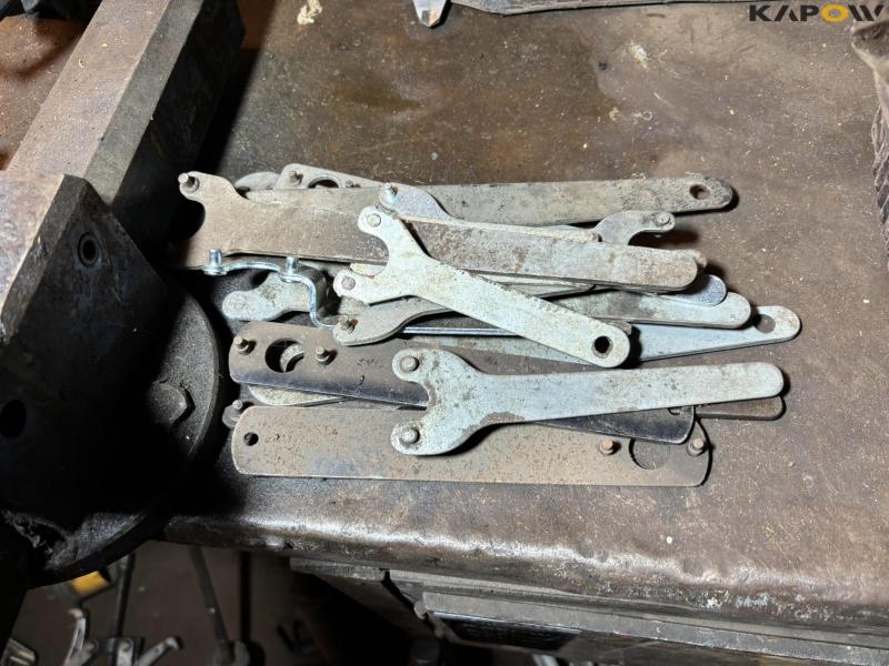 Miscellaneous tools 10