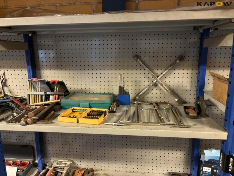 Tools on shelf 18