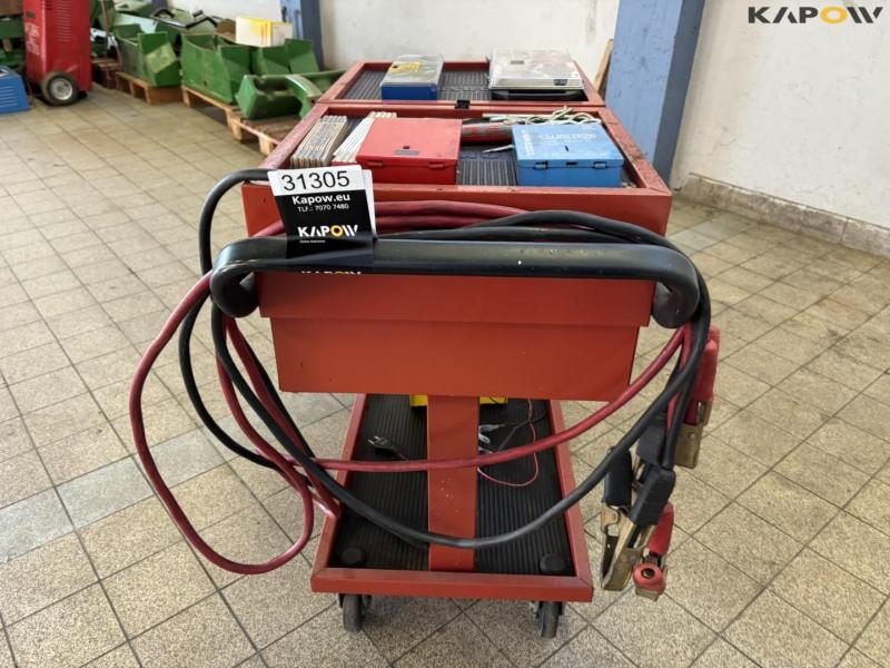 Tool trolley with contents 8
