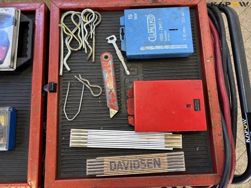 Tool trolley with contents 15