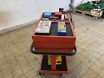 Tool trolley with contents 4