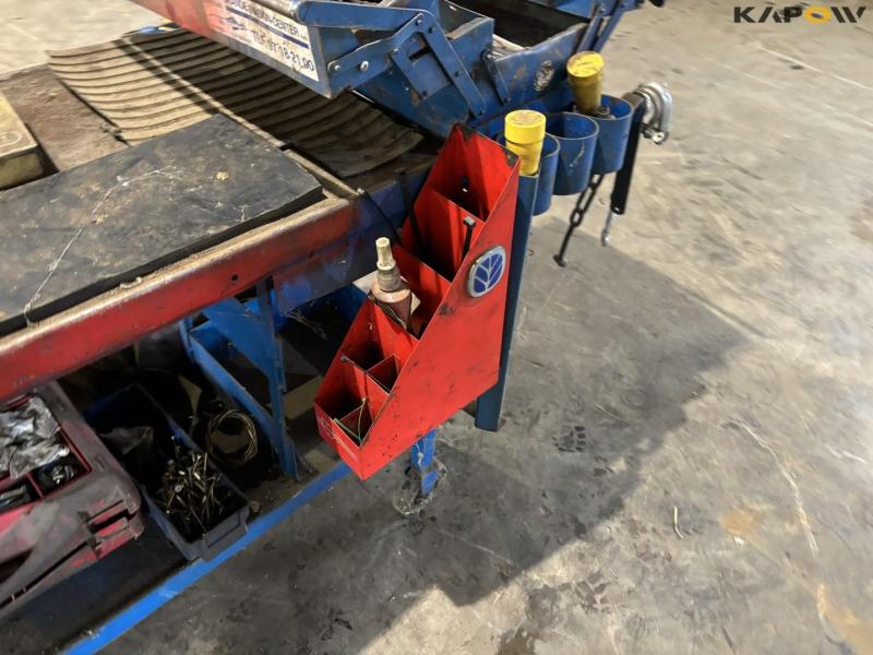 Tool trolley with contents 15