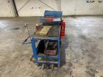 Tool trolley with contents 8