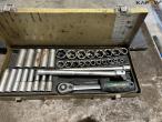 Tool trolley with contents 21